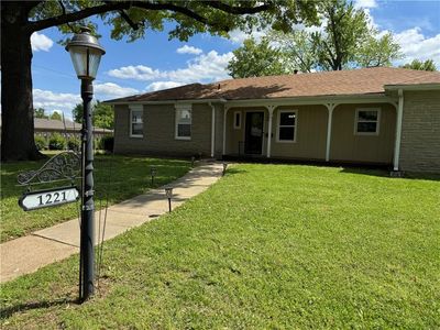 1221 W 2nd St, Chanute, KS, 66720