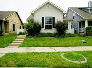 9825 Cedarcrest Dr, Aubrey, TX 76227