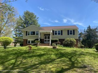 2 Windsor Dr, Freehold, NJ 07728