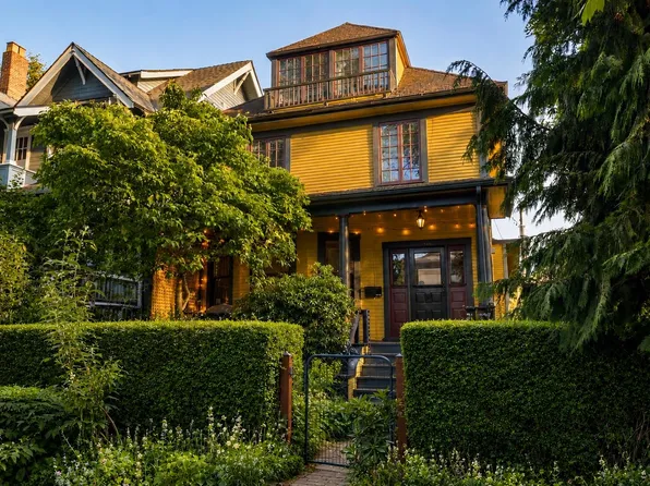 1746 William St, Vancouver, BC V5L 2R4