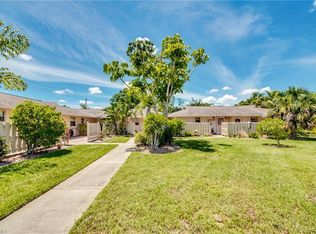 4262 Island Cir #2, Fort Myers, FL 33919