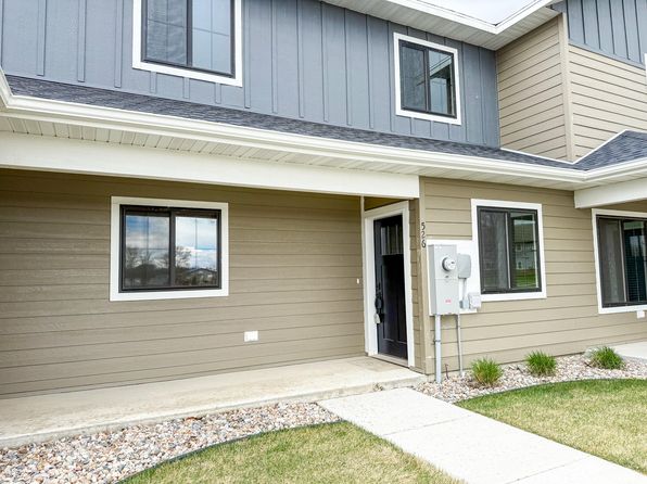 526 15th St S, Brookings, SD 57006