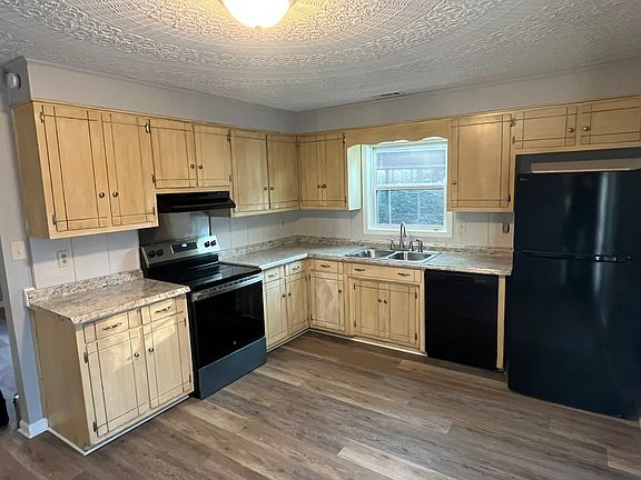 2nd image of 1360 Springdale Park Dr
