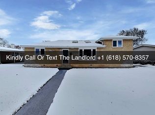 648 N Neva Ave, Addison, IL 60101