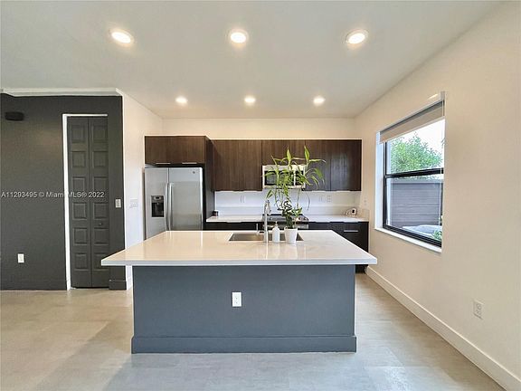 3rd image of 9081 NW 159th St