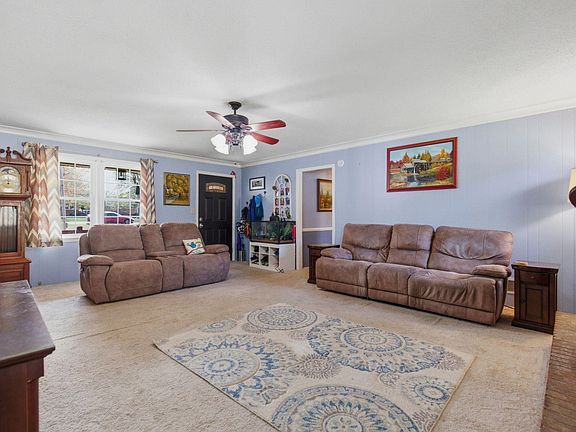 4th image of 115 Northgate Cir