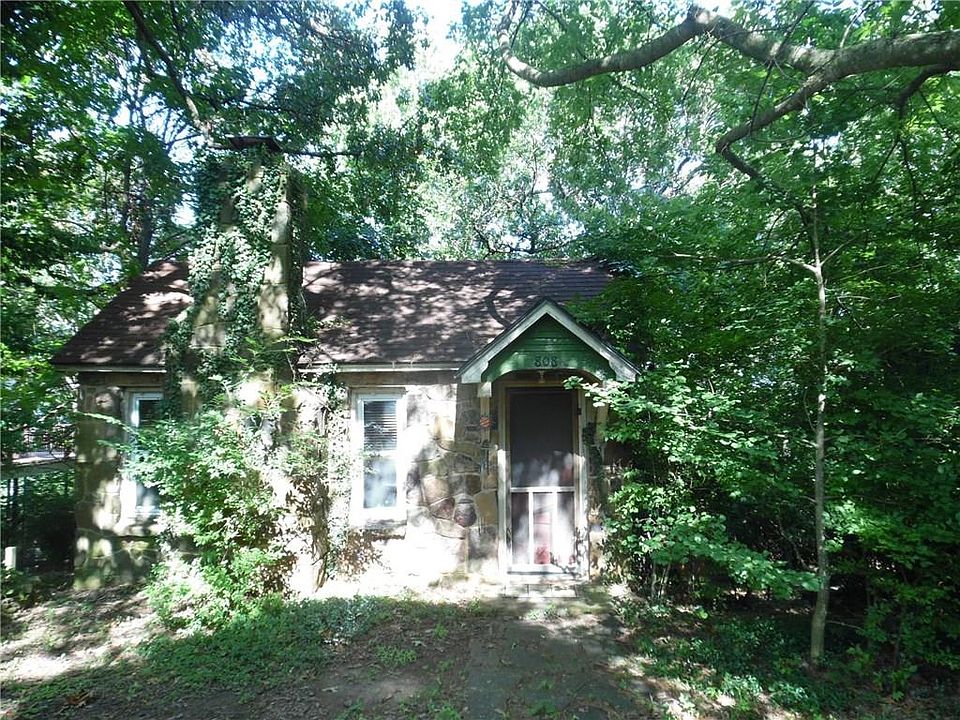 1st image of 808 E Skyline Dr