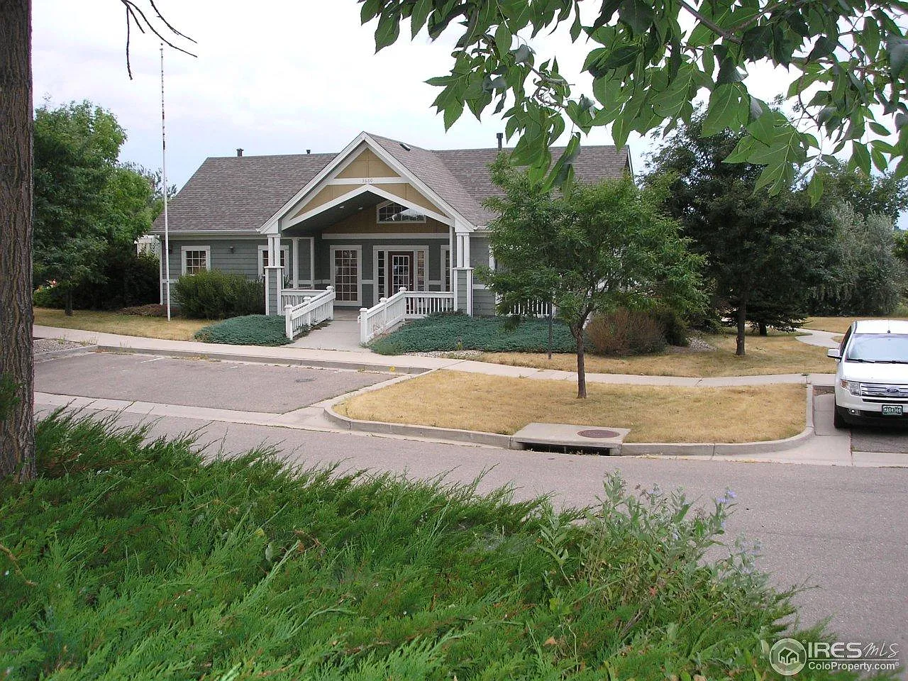 2 bed, 2.5 bath, 1166 sqft, $2,000 — Photo 4