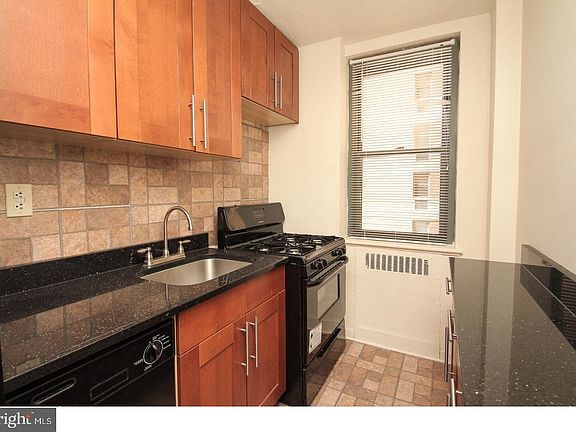 4th image of 2601 Pennsylvania Ave APT 324