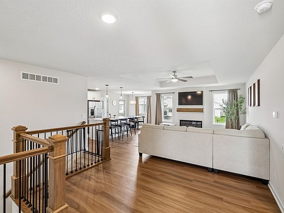 3rd image of 5400 Leyden Ave
