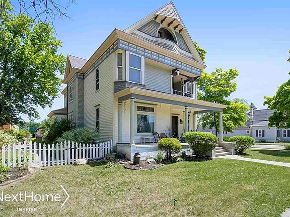 3rd image of 500 Peninsular Ave