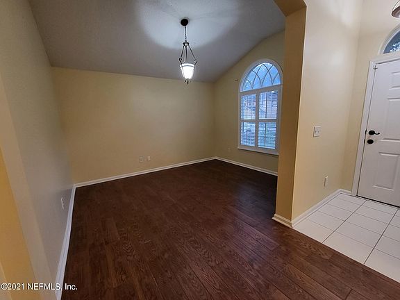 3rd image of 989 Candlebark Dr