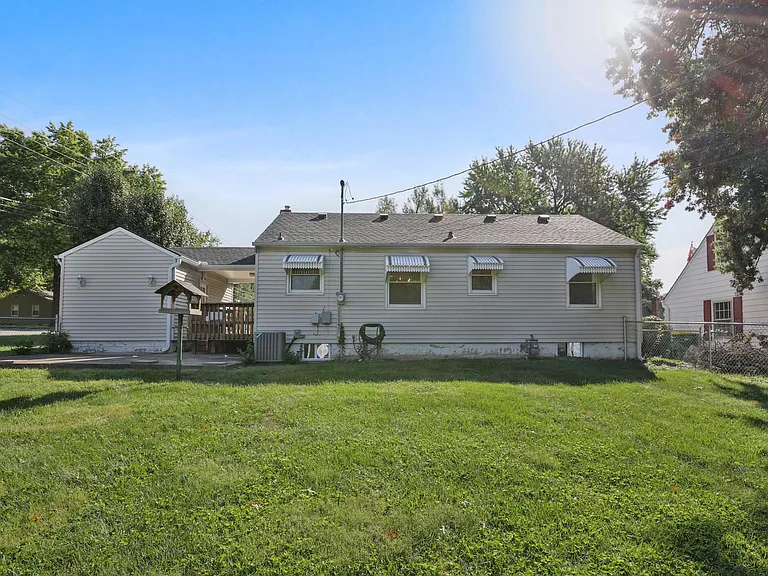 7100 Dearborn St — Photo 13