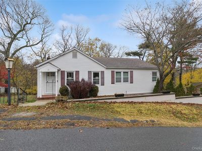 31 Amityville Road, Sound Beach, NY, 11789