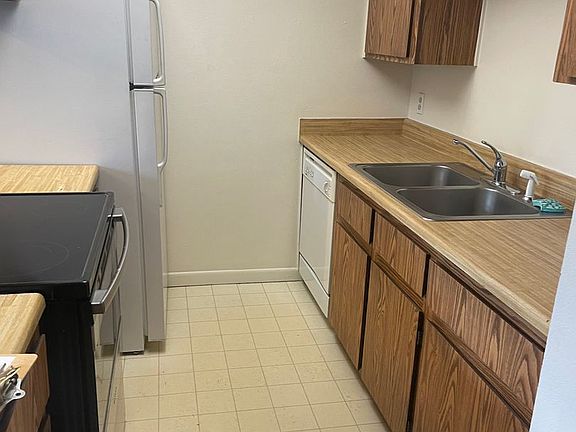 3rd image of 1200 Florida Rd APT 32