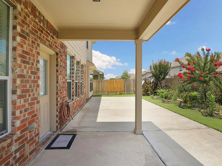2110 Mateo Park Dr — Photo 31