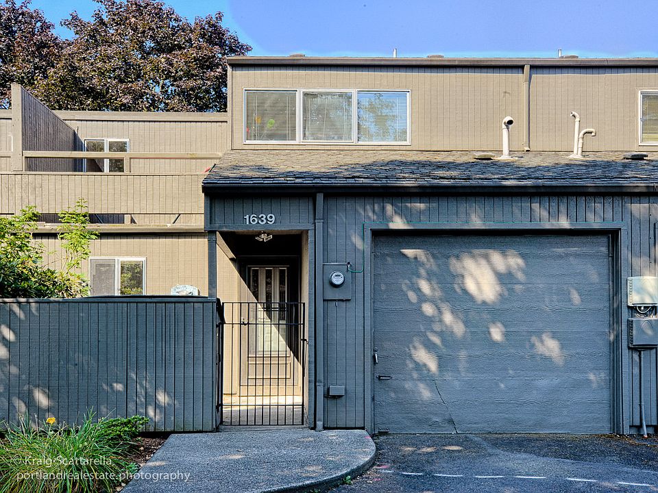1st image of 1639 NW Eastbrook Ct