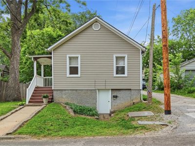 7 N Iron St, Paola, KS, 66071