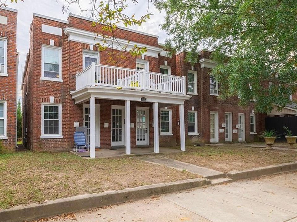 1st image of 3027 Ellwood Ave APT A