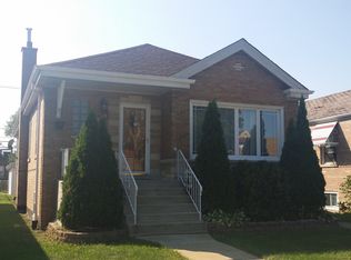 8228 S Troy St, Chicago, IL 60652