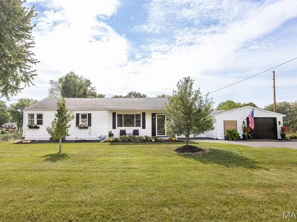211 3rd St, Collinsville, IL 62234