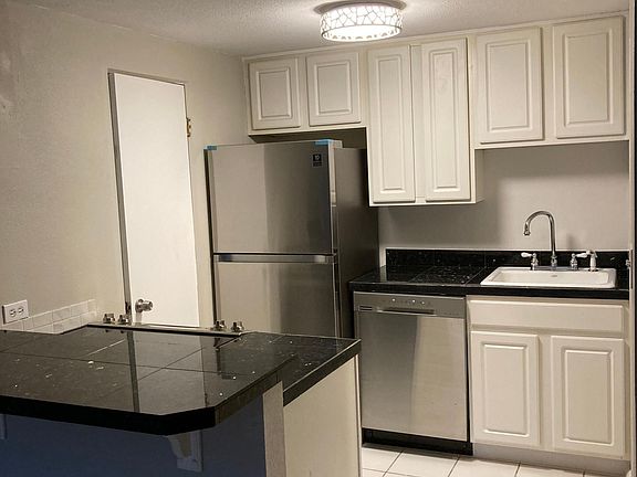 3rd image of 830 E 11th Ave APT 306