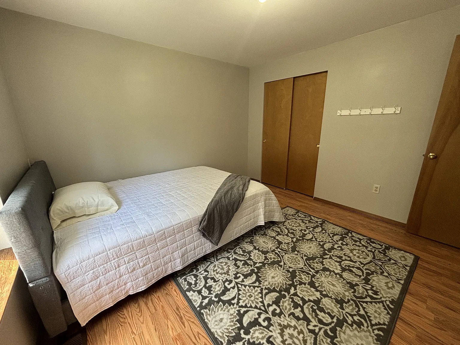 1 bed, 1817 sqft, $1,000 — Photo 2