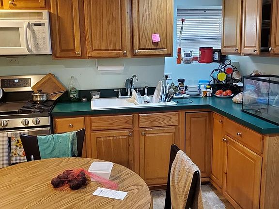 4th image of 7916 Karlov Ave