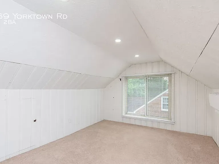 2nd Floor small bedroom or home office