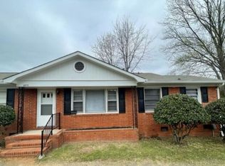 6913 Woodstream Dr, Charlotte, NC 28210