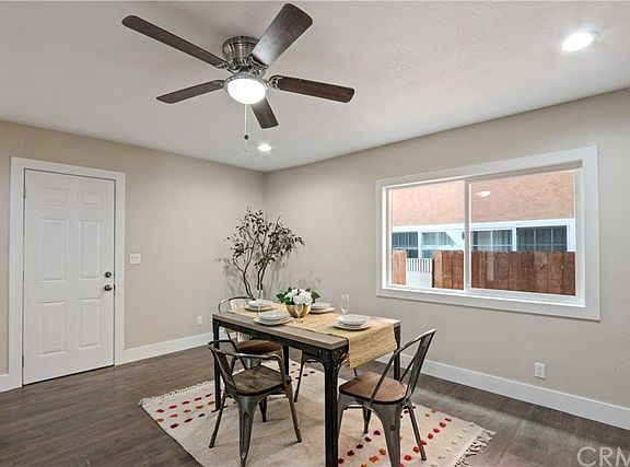 3rd image of 10907 Larch Ave