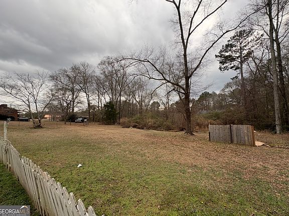 3rd image of 643 Dailey Mill Rd