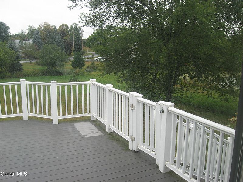 4th image of 25 Abbott Drive