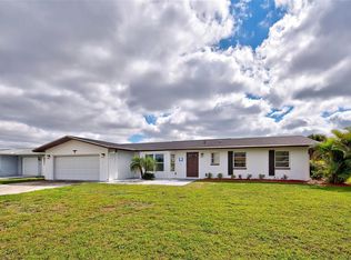 103 Caddy Rd, Rotonda West, FL 33947