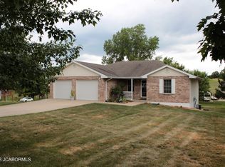 10949 Hunters Creek Rd, Holts Summit, MO 65043