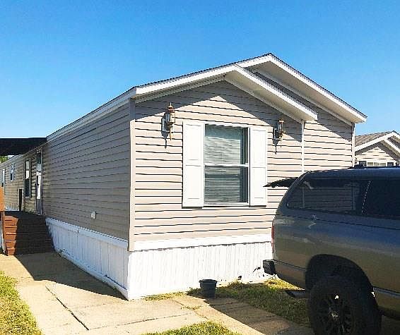 1st image of 6100 Red Bark Ct