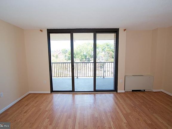 2nd image of 4242 E West Hwy #513