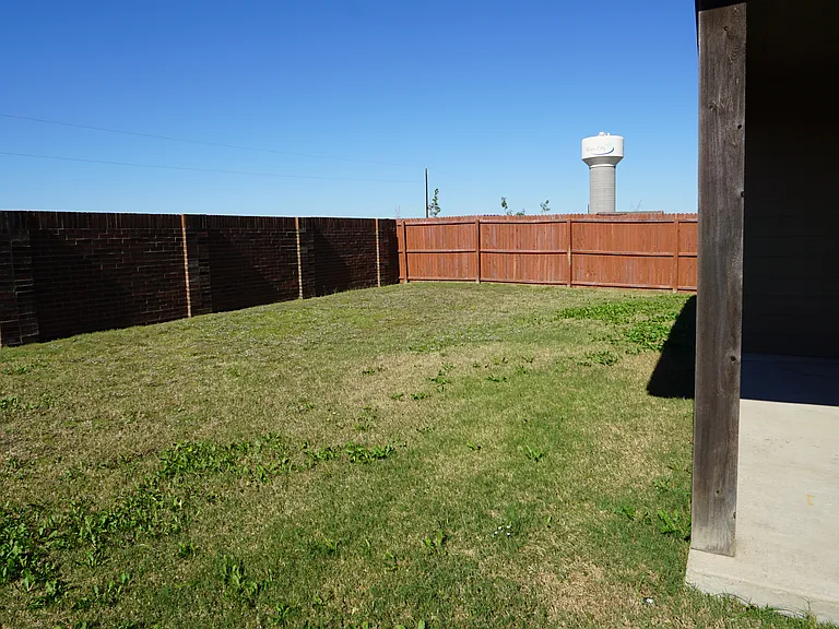1817 Berrywood Dr — Photo 16