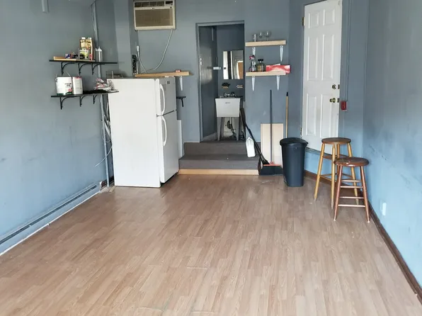 810 S 9th St, Philadelphia, PA 19147