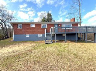 67 Peach Orchard Dr, Pikeville, KY 41501