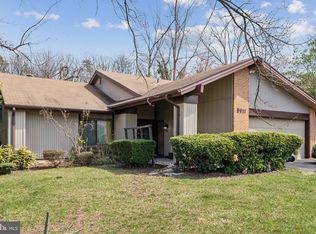 5911 Lovejoy Ct, Springfield, VA 22152