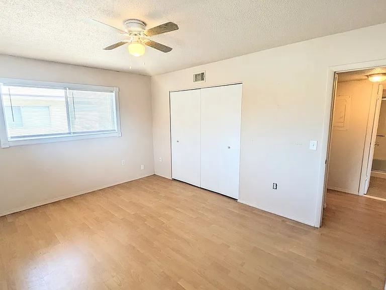 360 Base Ave E #424 — Photo 10