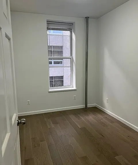 56 Elizabeth St #16 — Photo 7