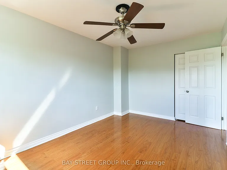 489 Fergo Ave #UPPER — Photo 20