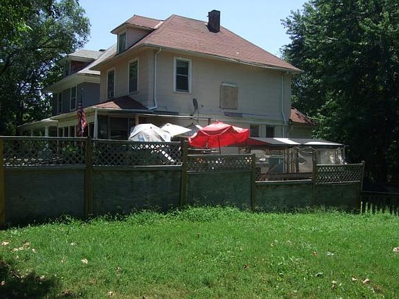 4th image of 3229 E 11th St