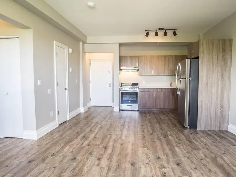 106 N Grove St — Photo 6