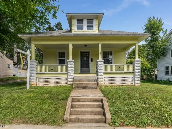 86 W Warren St, Washington Boro, NJ 07882