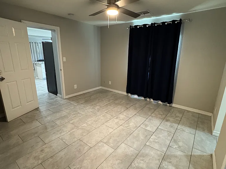 301 E Verde Ln — Photo 6