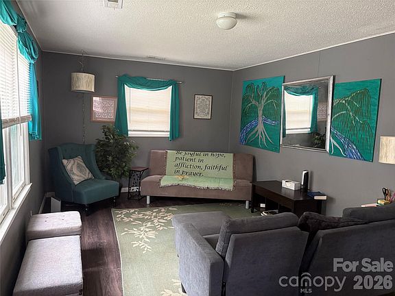 2nd image of 111 Magnolia Ln