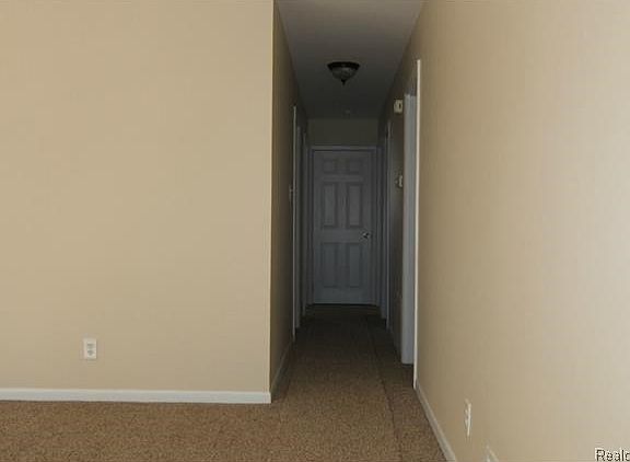 4th image of 21543 Parkway St
